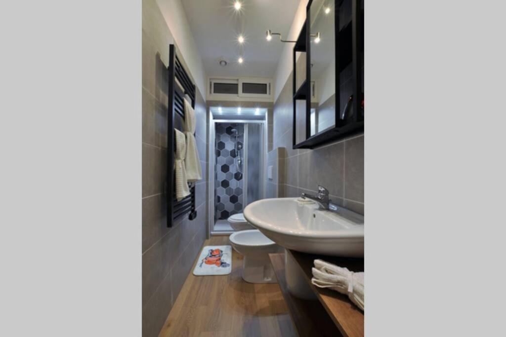 Special 10 - Comfort And Style In The Heart Of Historic Turin Center Dış mekan fotoğraf
